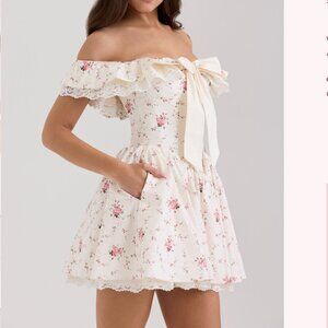 NWOT House of CB Floral Print Off Shoulder Corset Mini Dress Small